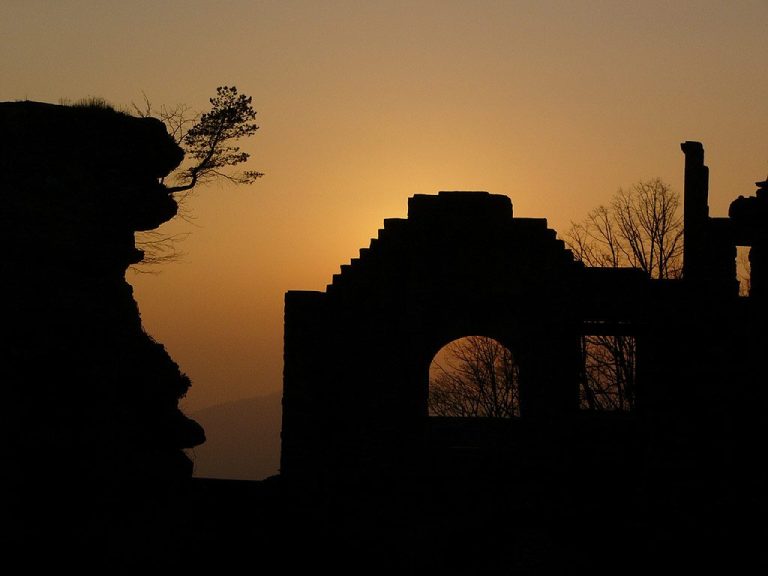 Master Schlafzimmer Master Schlafzimmer mit hoher Decke